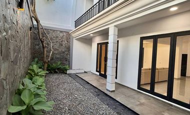Rumah Mewah Design Modern Di Lokasi Strategis Puspita Loka BSD