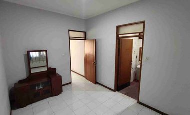 DI SEWA KAN BATUNUNGGAL INDAH 
Semi Furnished