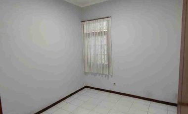 DI SEWA KAN BATUNUNGGAL INDAH 
Semi Furnished