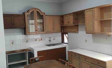 DI SEWA KAN BATUNUNGGAL INDAH 
Semi Furnished