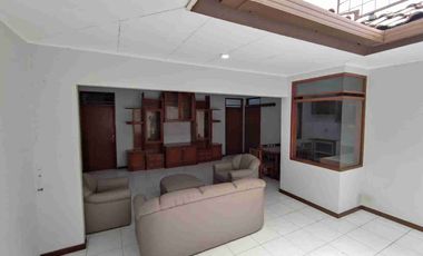 DI SEWA KAN BATUNUNGGAL INDAH 
Semi Furnished