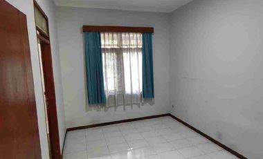 DI SEWA KAN BATUNUNGGAL INDAH 
Semi Furnished