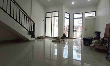 Ruko mewah 3 lantai  rawasari selatan jakpus