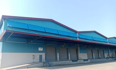 Premium Industrial Warehouse for Lease with Full Loading Features