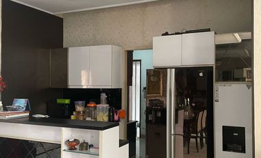 Rumah Mewah 3 Lantai dengan Kolam Renang di Meruya Jakarta Barat (029)