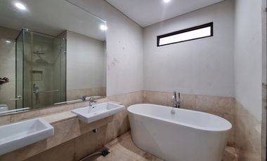 Lebak bulus serenia hills rumah private swimpool cantik siap huni