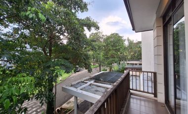Lebak bulus serenia hills rumah private swimpool cantik siap huni