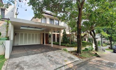 Lebak bulus serenia hills rumah private swimpool cantik siap huni