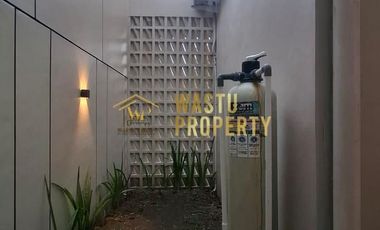 DIJUAL RUMAH 2 LANTAI SHM FULL FURNISHED DEKAT AL AZHAR CAIRO DI SINDUHARJO NGAGLIK SLEMAN