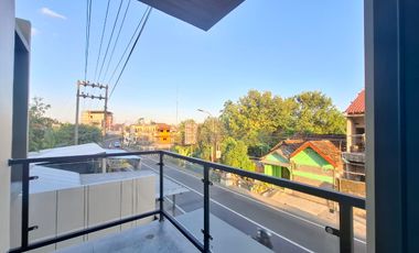 DIJUAL RUMAH 2 LANTAI SHM FULL FURNISHED DEKAT AL AZHAR CAIRO DI SINDUHARJO NGAGLIK SLEMAN