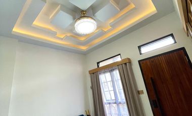 Dijual rumah induk dan kos2an bangunan baru sudah terisi kos putra full furnished 3 lantai dipalagan dekat kampus UGM, RS Sarjito