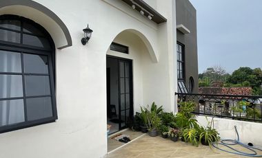 Dijual rumah induk dan kos2an bangunan baru sudah terisi kos putra full furnished 3 lantai dipalagan dekat kampus UGM, RS Sarjito