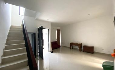 Dijual Cepat Rumah 2 Lantai Murah dekat Hotel di Bogor Selatan