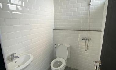 Dijual Cepat Rumah 2 Lantai Murah dekat Hotel di Bogor Selatan