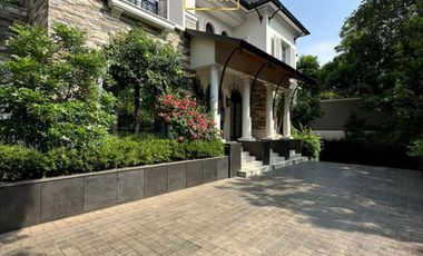 Prestigious Golf Estate Luxury Home in Bukit Golf Pondok Indah
