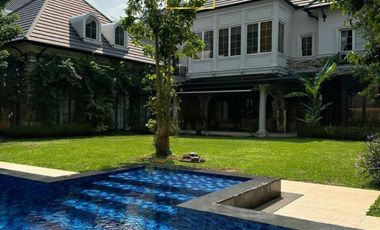 Prestigious Golf Estate Luxury Home in Bukit Golf Pondok Indah