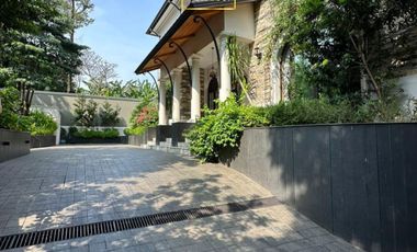 Prestigious Golf Estate Luxury Home in Bukit Golf Pondok Indah