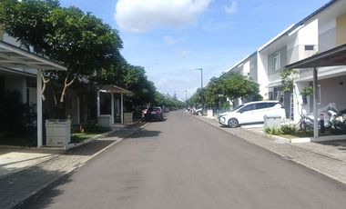 Jual BU (Butuh Uang) Rumah HOOK LUAS di Summarecon Bandung dijual MURAH di Bawah Pasaran