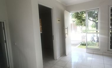 Jual BU (Butuh Uang) Rumah HOOK LUAS di Summarecon Bandung dijual MURAH di Bawah Pasaran