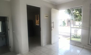 Jual BU (Butuh Uang) Rumah HOOK LUAS di Summarecon Bandung dijual MURAH di Bawah Pasaran