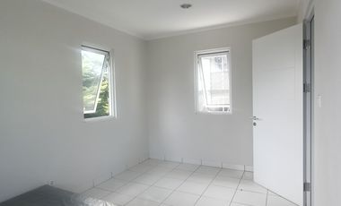 Jual BU (Butuh Uang) Rumah HOOK LUAS di Summarecon Bandung dijual MURAH di Bawah Pasaran