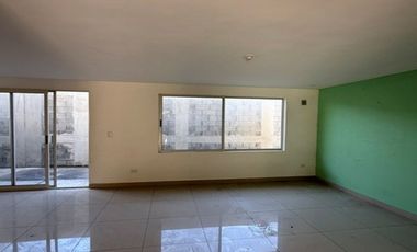 Amplia casa con diseño moderno en Siete Colinas