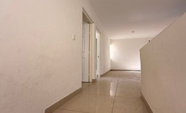 Amplia casa con diseño moderno en Siete Colinas