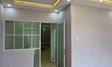 Disewakan ruko hadap hypermart deket exit toll di lippo karawaci