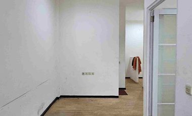 Disewakan ruko hadap hypermart deket exit toll di lippo karawaci