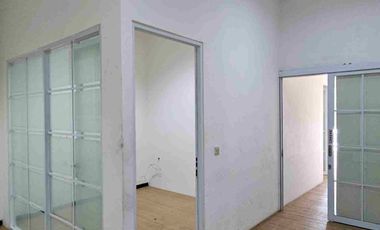 Disewakan ruko hadap hypermart deket exit toll di lippo karawaci