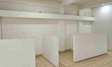 Disewakan ruko hadap hypermart deket exit toll di lippo karawaci