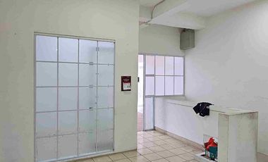 Disewakan ruko hadap hypermart deket exit toll di lippo karawaci