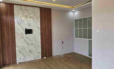 Disewakan ruko hadap hypermart deket exit toll di lippo karawaci