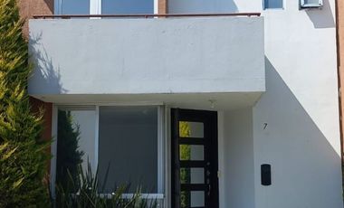 RENTA DE CASA PASEO ARBOLEDA A 45 MINUTOS DE SANTA FE