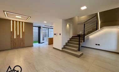 Casa de Lujo en venta en Loja sector Amable Maria