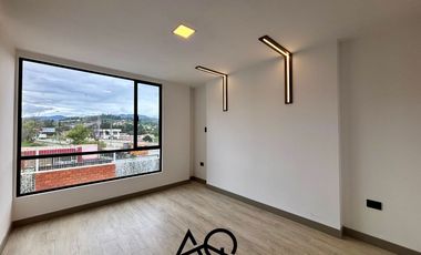 Casa de Lujo en venta en Loja sector Amable Maria