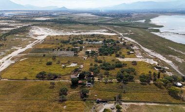 Terreno en venta en Villa Corona