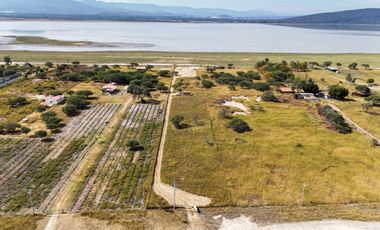 Terreno en venta en Villa Corona