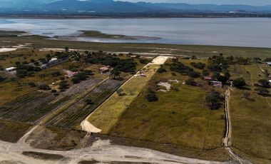 Terreno en venta en Villa Corona