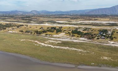 Terreno en venta en Villa Corona