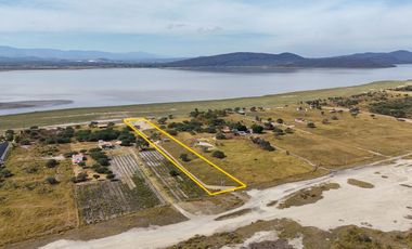 Terreno en venta en Villa Corona