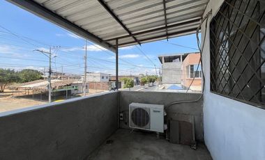 casa de venta en manta barrio costa azul