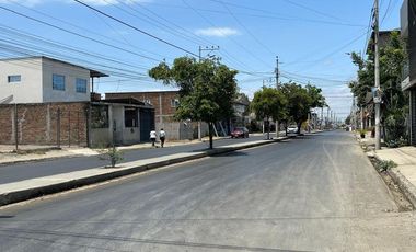 casa de venta en manta barrio costa azul