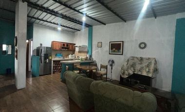 casa de venta en manta barrio costa azul