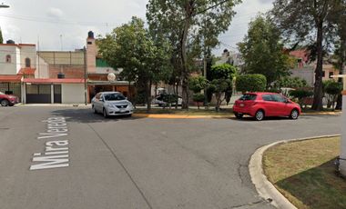 Inversión Segura y Rentable en Bienes Raíces, Casa en Col. Cumbria, Cuautitlán Izcalli, EDOMEX.