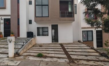 Casa de 3 recamaras en renta al sur de Morelia