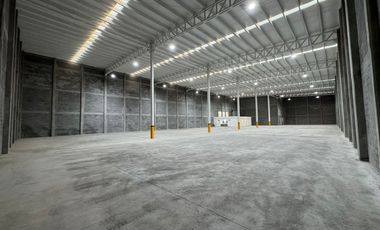 BODEGA NUEVA EN RENTA UBICACIÓN ESTRATÉGICA NORTE DE MONTERREY 2250 m²