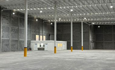 BODEGA NUEVA EN RENTA UBICACIÓN ESTRATÉGICA NORTE DE MONTERREY 2250 m²