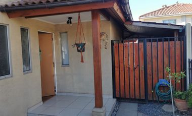 Peñaflor Arriendo Preciosa Casa 3D 2B en Condominio Las Flores