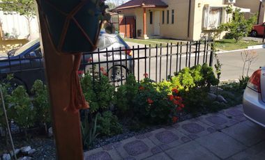 Peñaflor Arriendo Preciosa Casa 3D 2B en Condominio Las Flores